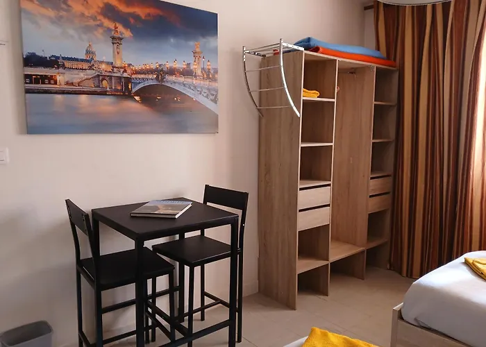 ホームステイ Le Courteline *