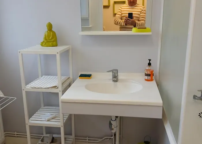 ホームステイ Le Courteline カストル